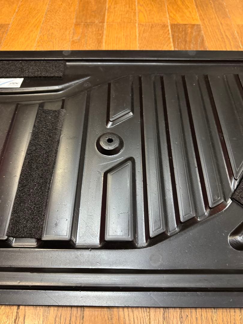 【純正】ハイラックス ベッドライナー テールゲート部 ＋　上部プロテクター