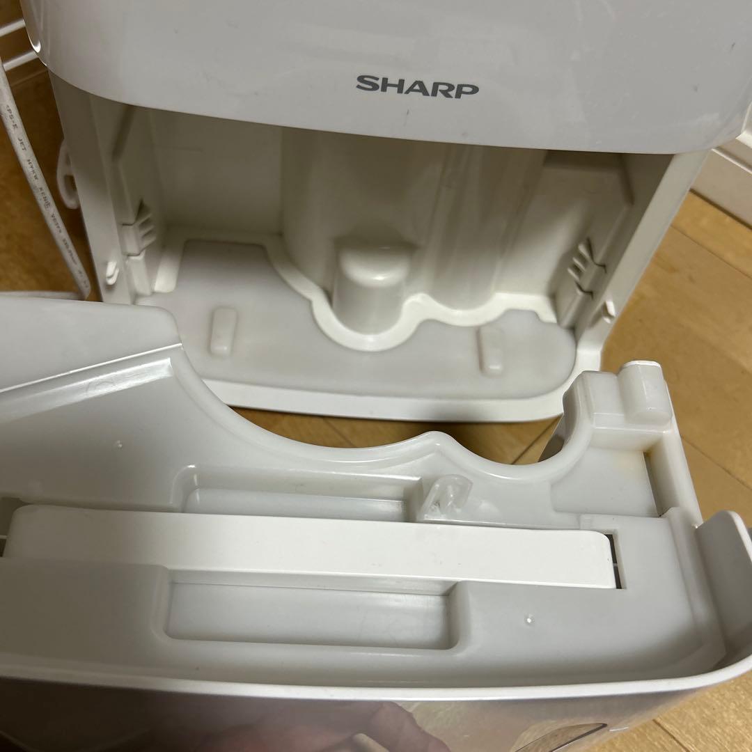 ◆シャープ　衣類乾燥除湿機 CV-G71-W 2018年製