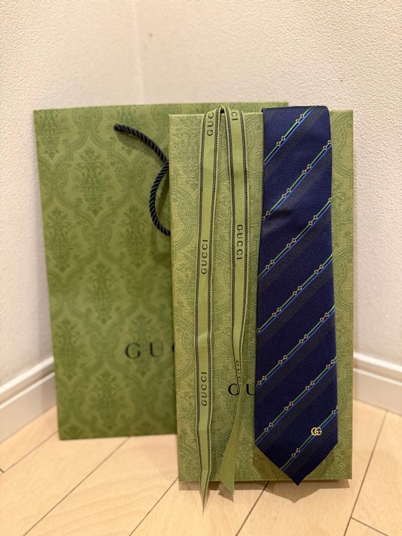 mineko　新品＊贈答用に　GUCCI ネイビー ストライプ ネクタイ