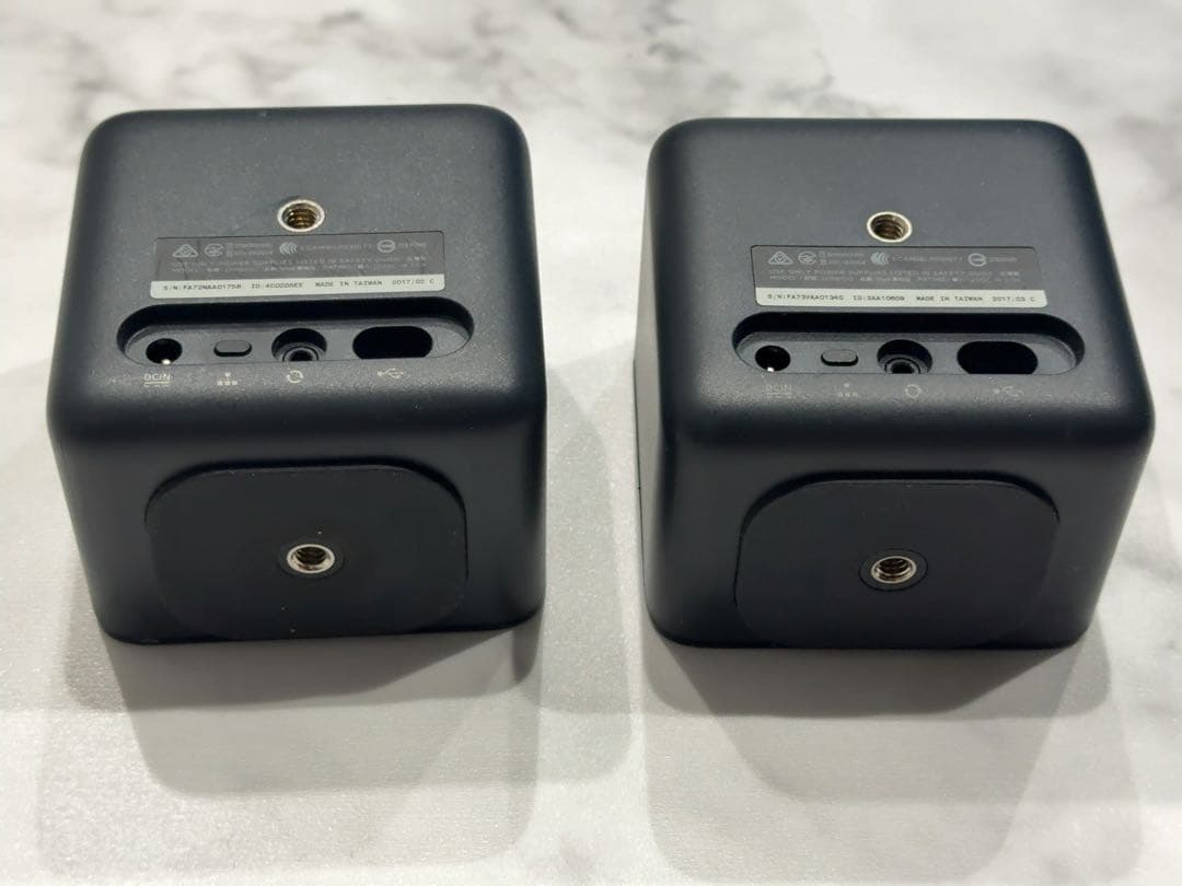 HTC viveベースステーション1.0　２個セット