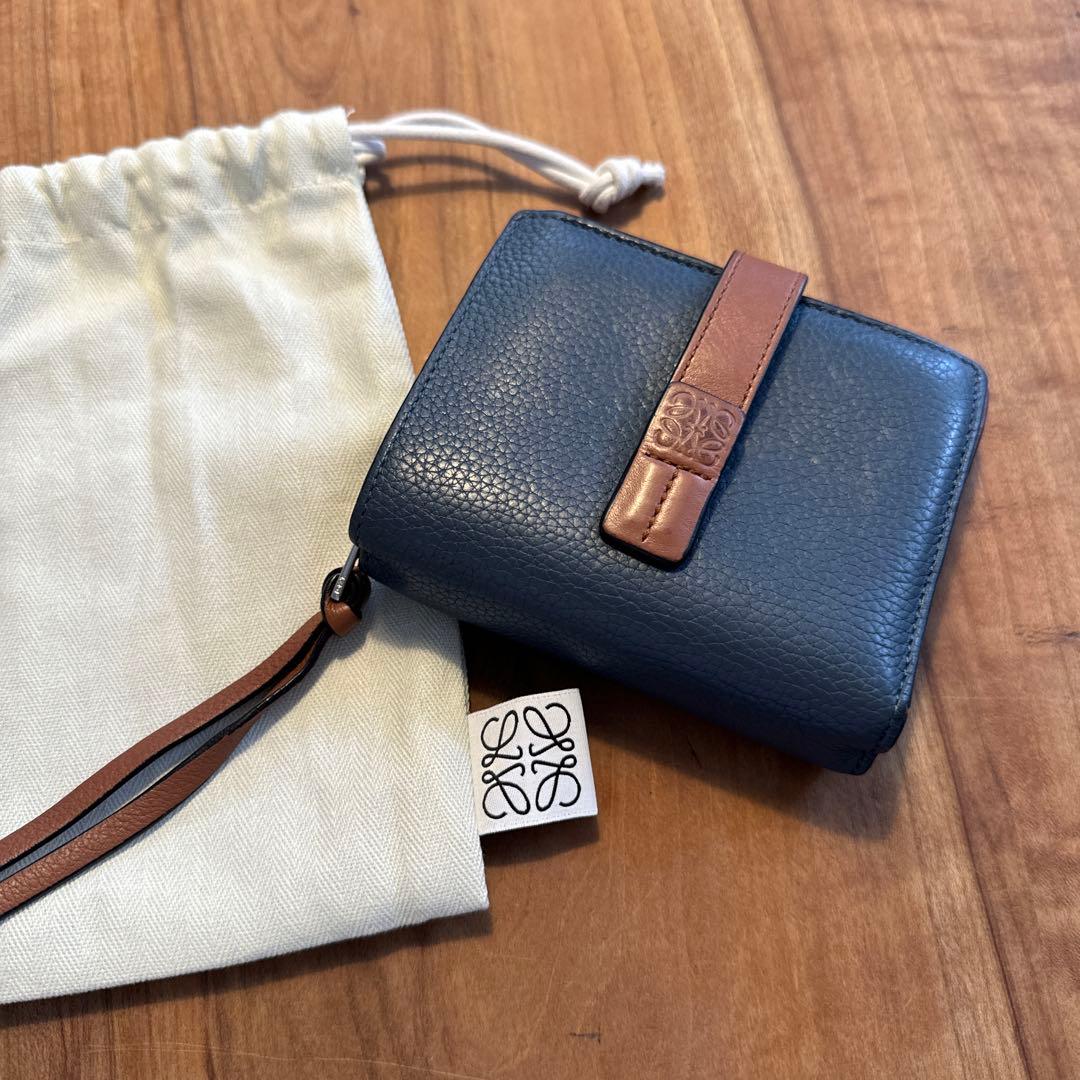 yuu@フォロー割り実施中‼️ 専用 LOEWE 二つ折り財布 ネイビー レザー