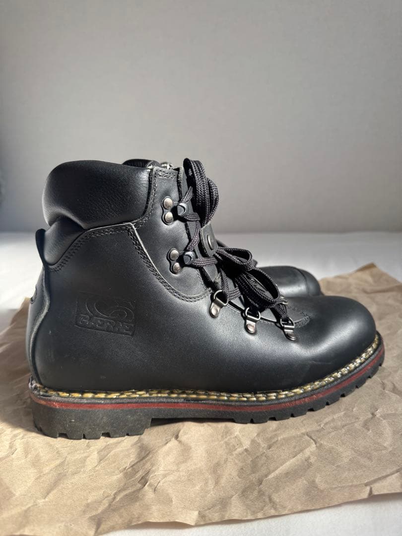 GAERNE ガエルネ　FUGA フーガ　レザー製ハイカットブーツ ブラック