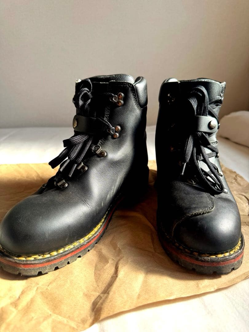 GAERNE ガエルネ　FUGA フーガ　レザー製ハイカットブーツ ブラック