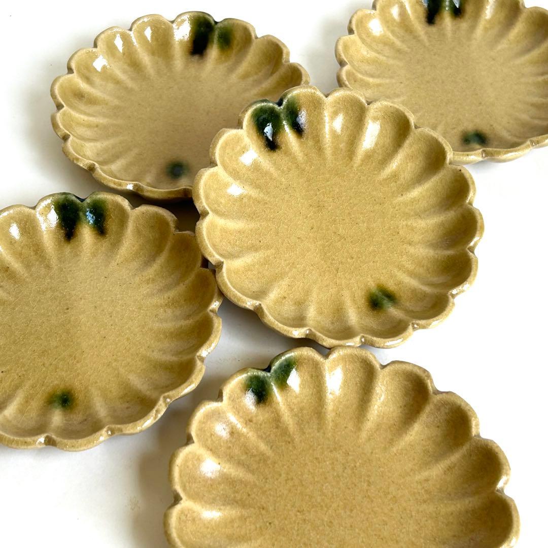 【希少、美品】小皿 皿 菊小皿 5枚 木箱美濃焼の名工　大嶋久興　【子の日窯】