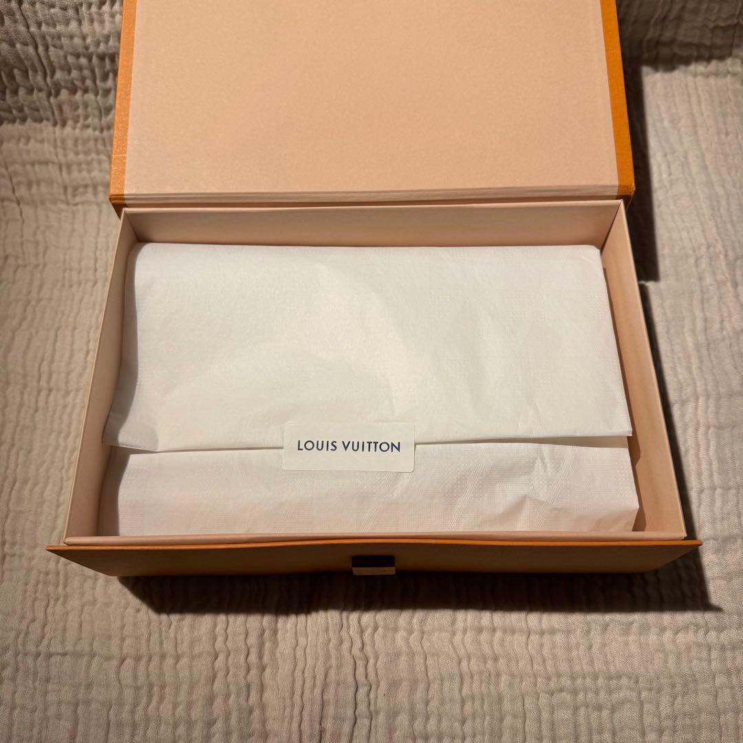 ルイヴィトン　マフラー・オンリー LV・ミニ コンフィ