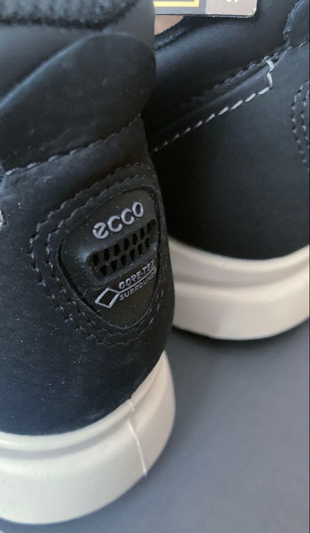 【新品】ecco レディース　シューズ　ゴアテックス　スニーカー　24.5