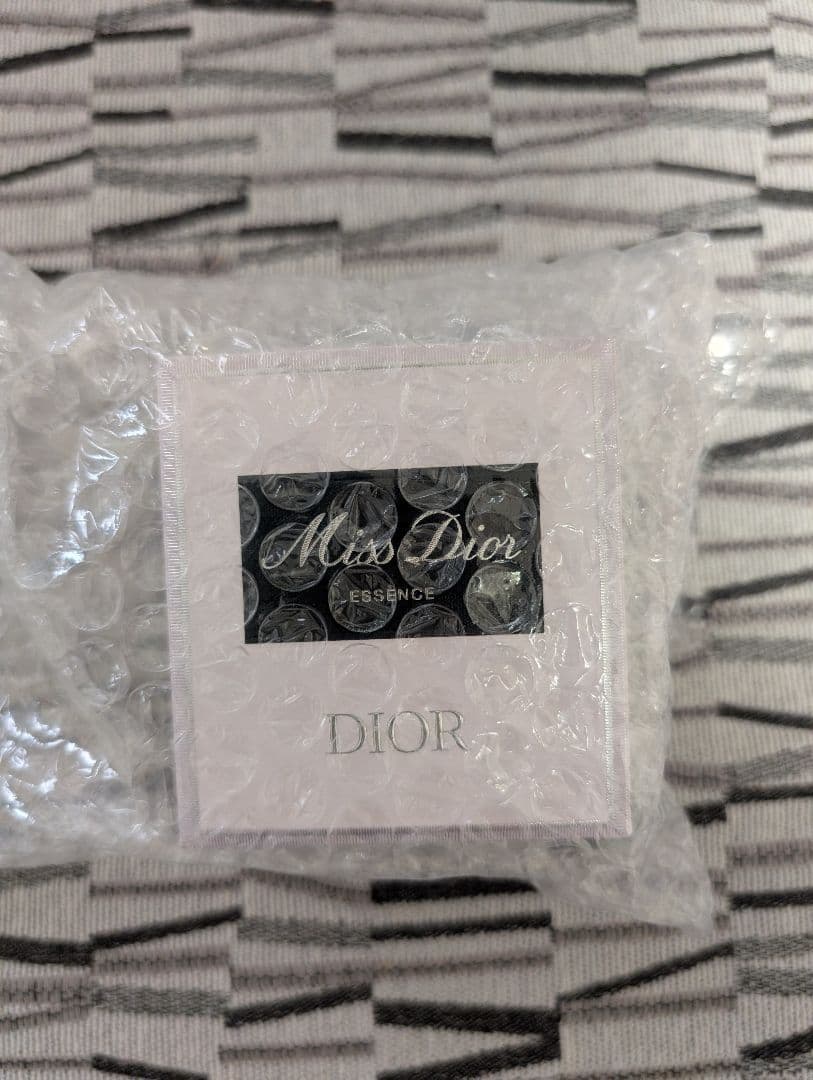DIOR　ミス ディオール エッセンス　35ml