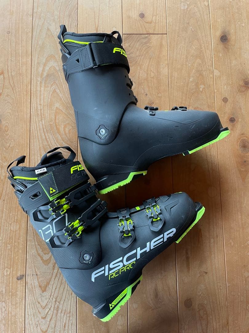 【値下げ】FISCHER RC PRO スキー用ブーツ