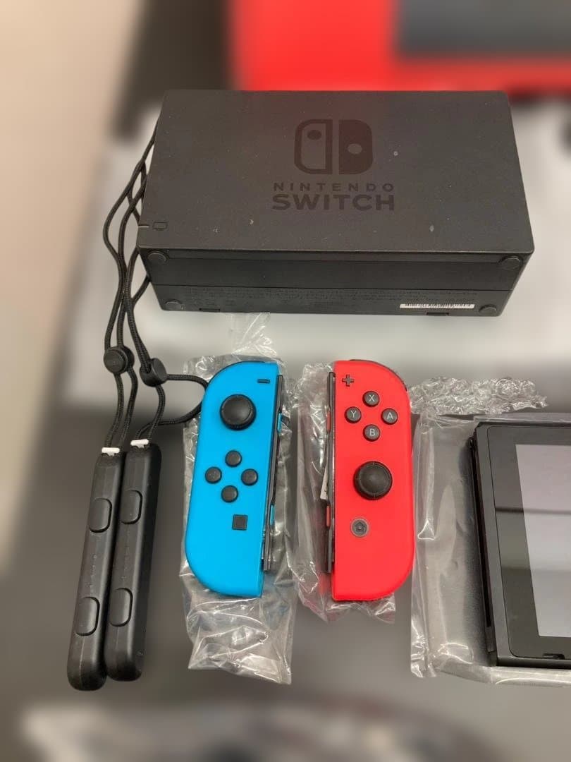 Nintendo Switch 本体 ネオンブルー / レッド