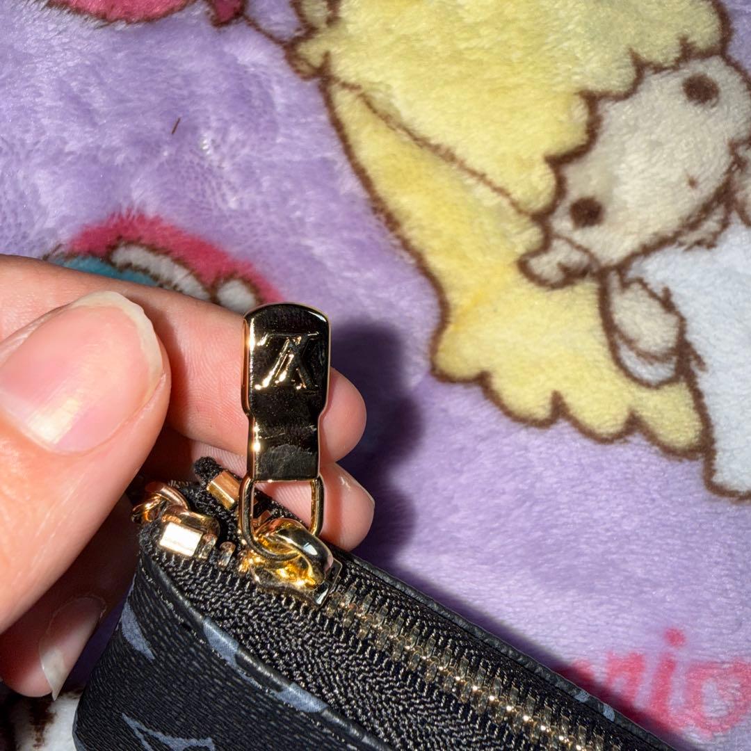 Louis Vuitton 黒 ケース