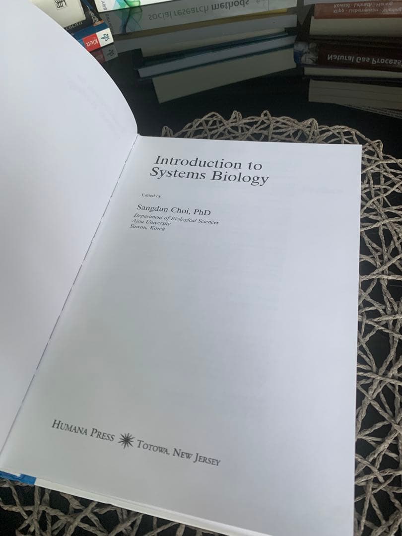 洋書 Introduction to Systems Biology