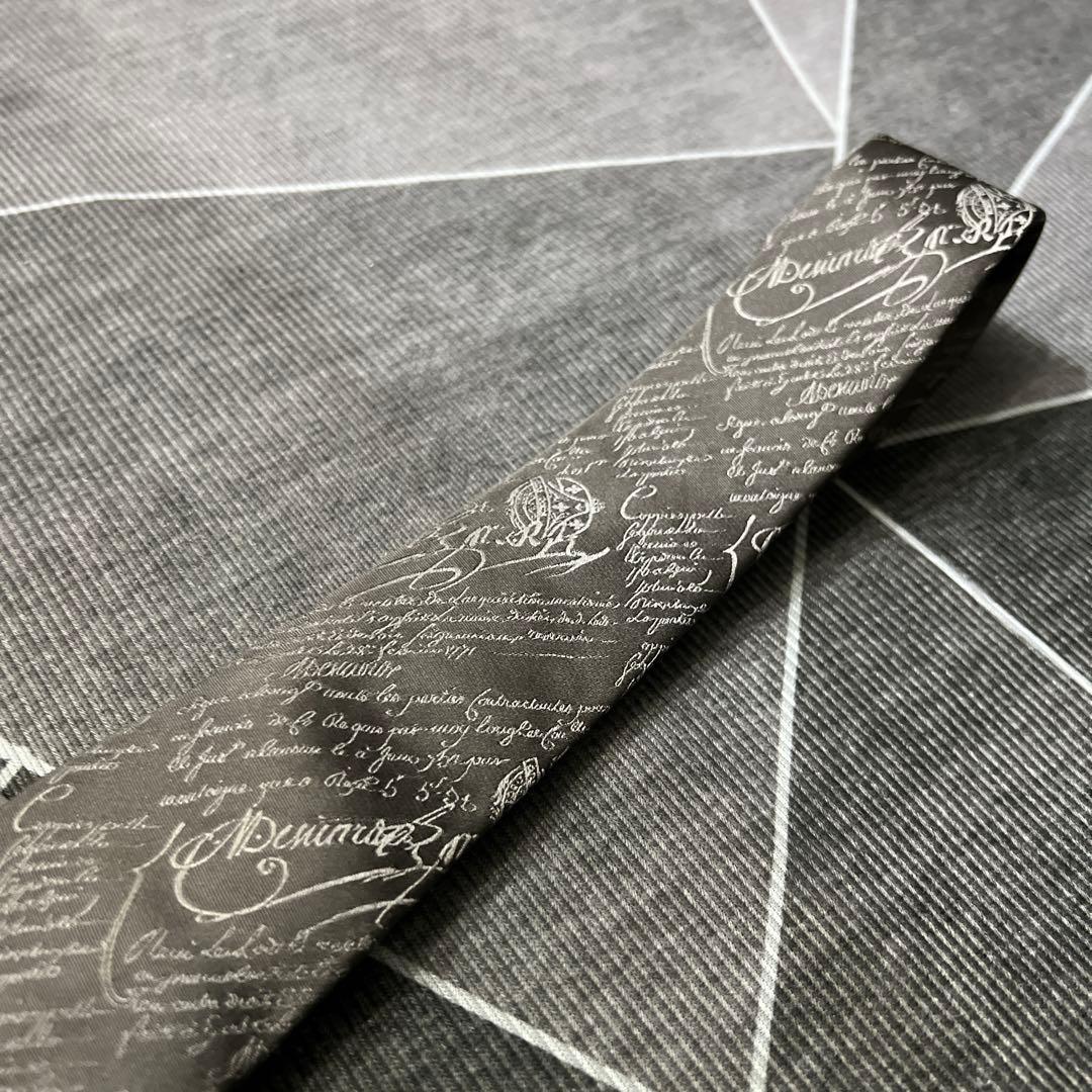 美品　ベルルッティ　カリグラフィスクリットシルクネクタイグレーシルバー