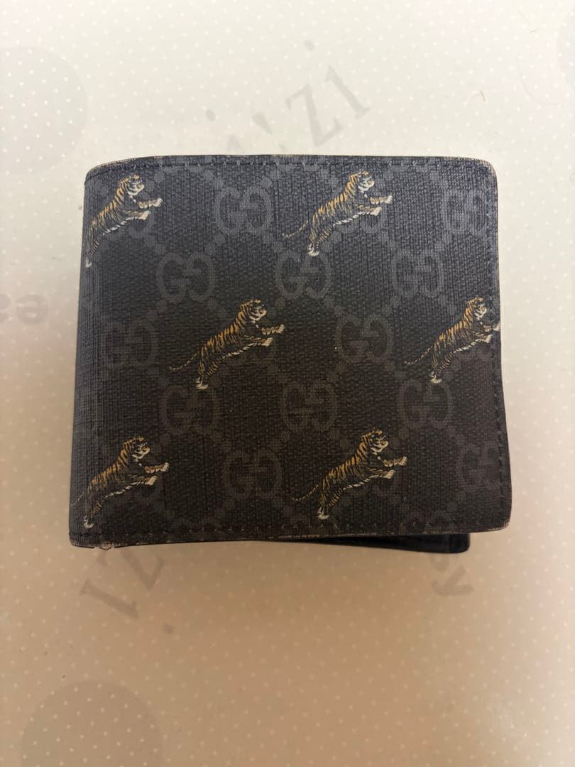 GUCCI トラ柄 二つ折り財布