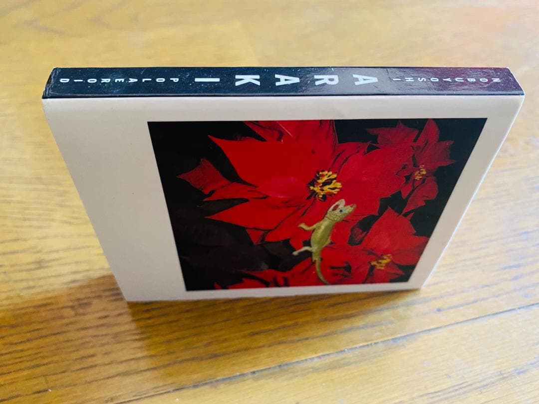 荒木経惟　写真集「POLAEROID」直筆サイン入り800部限定　カード付き