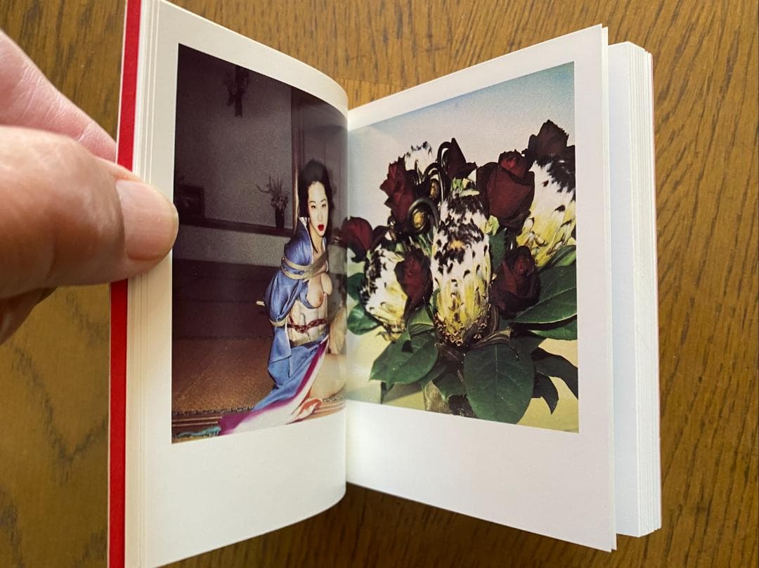 荒木経惟　写真集「POLAEROID」直筆サイン入り800部限定　カード付き