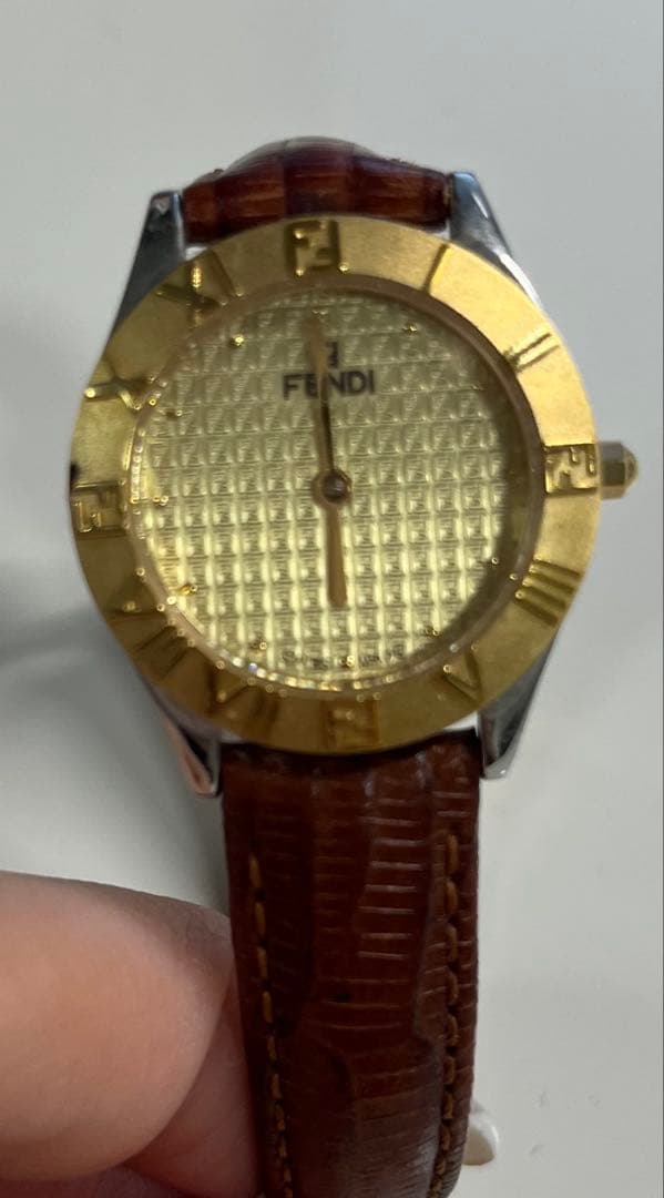 FENDI アナログ腕時計 ゴールド/ブラウン