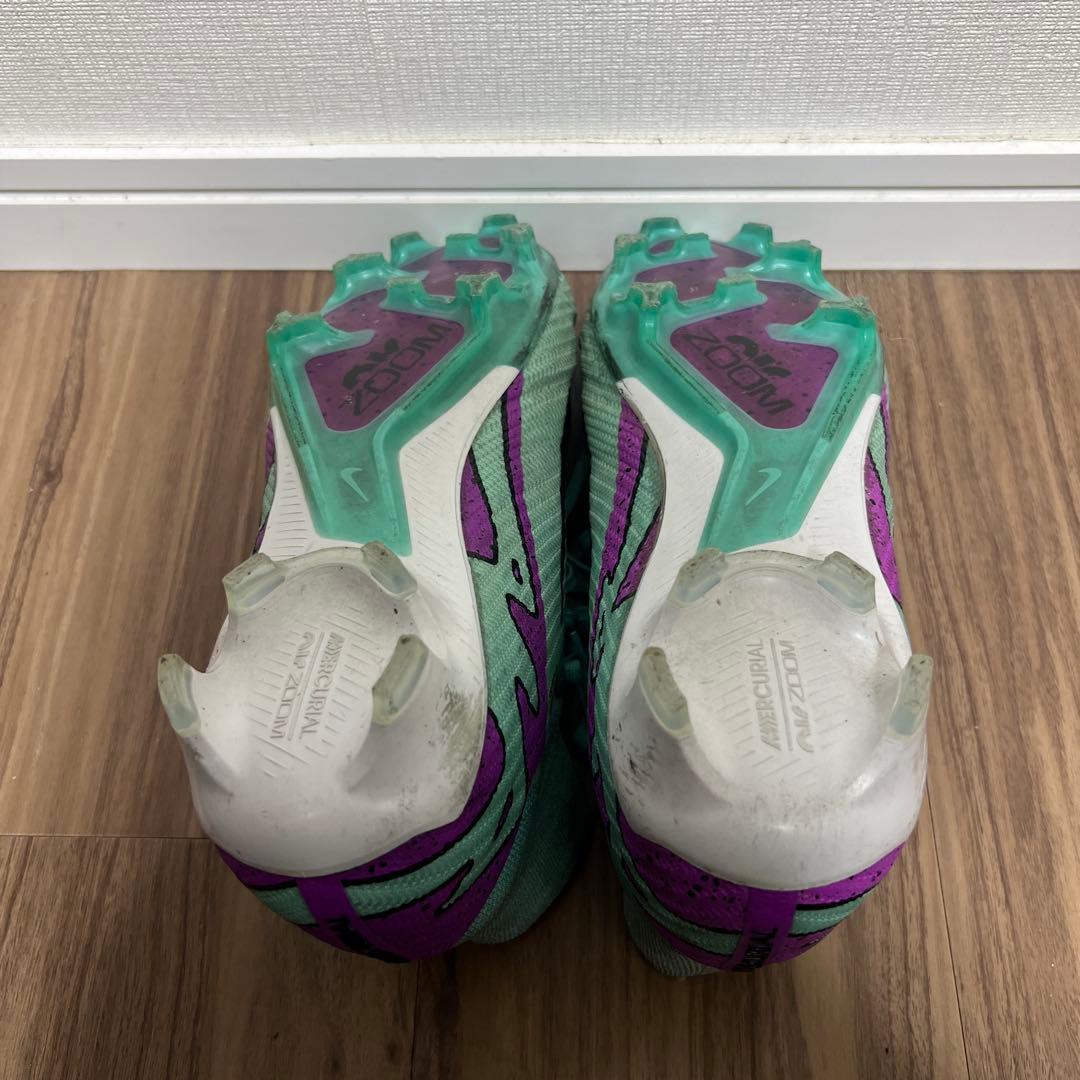 ナイキ　サッカーシューズ ミントグリーン