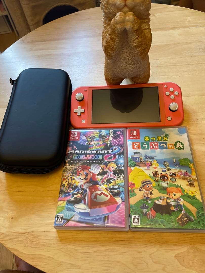 Nintendo Switch Lite コーラル色箱付き