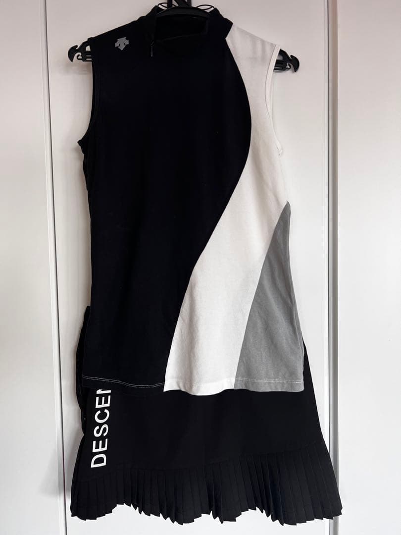 デサント　ゴルフウエア　トップス　モノトーン