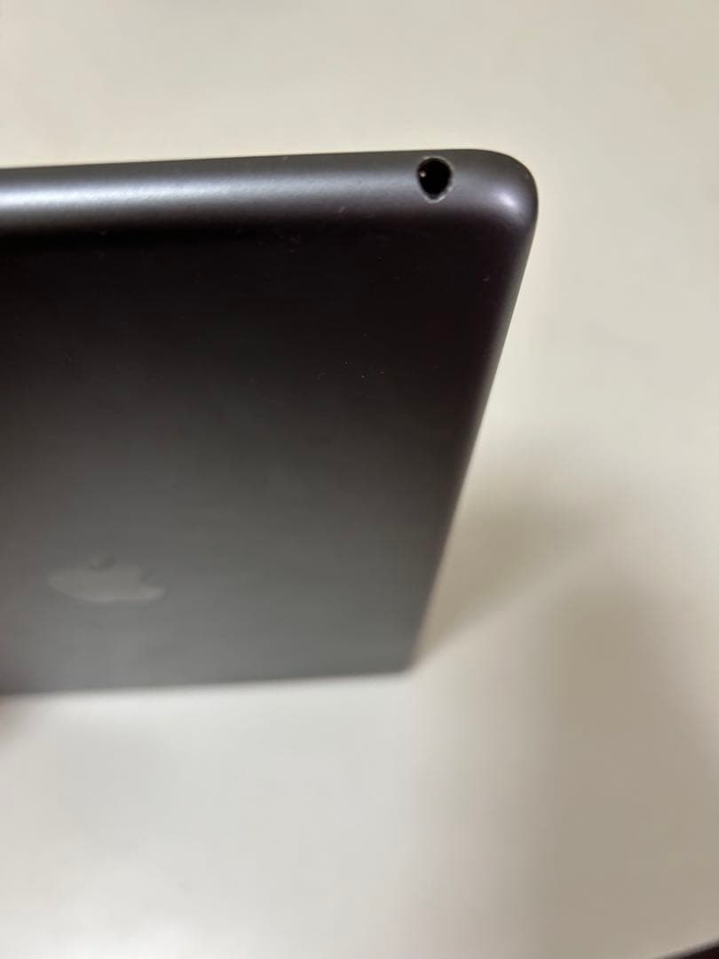 Apple iPad 第8世代スペースグレー 本体Wi-Fiモデル32GB