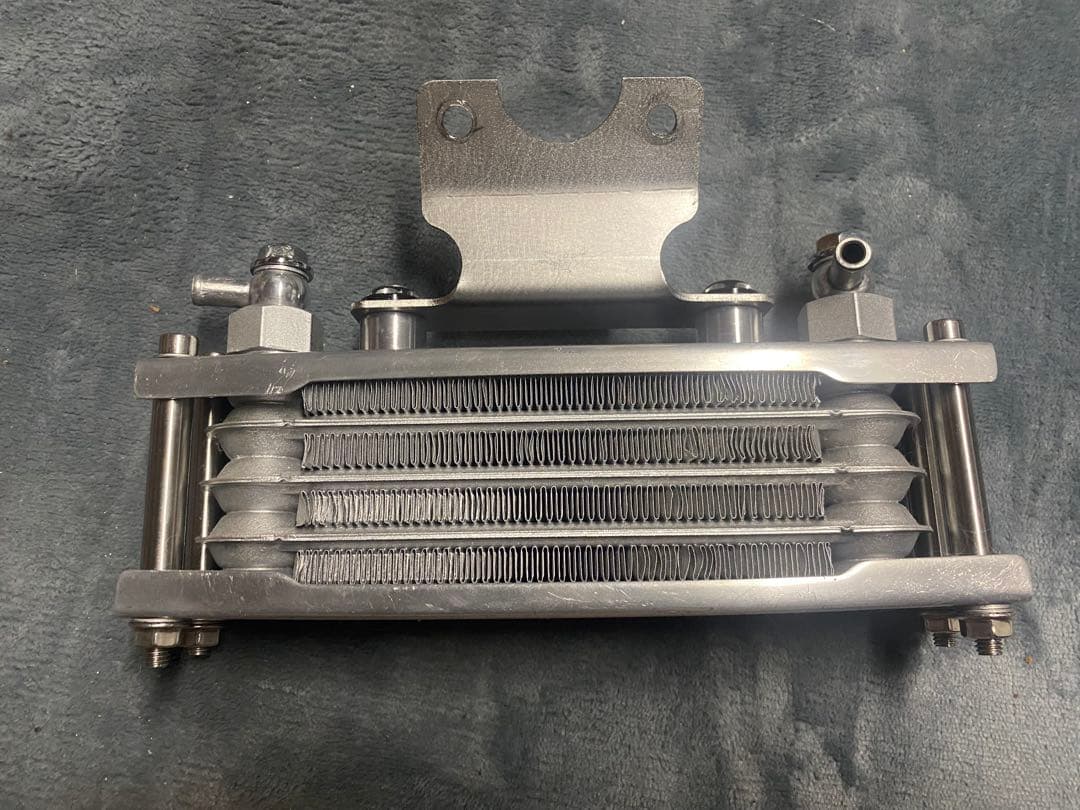 ホンダモンキーゴリラ　ヘッド下用ステー付きケップスピード製4段オイルクーラー