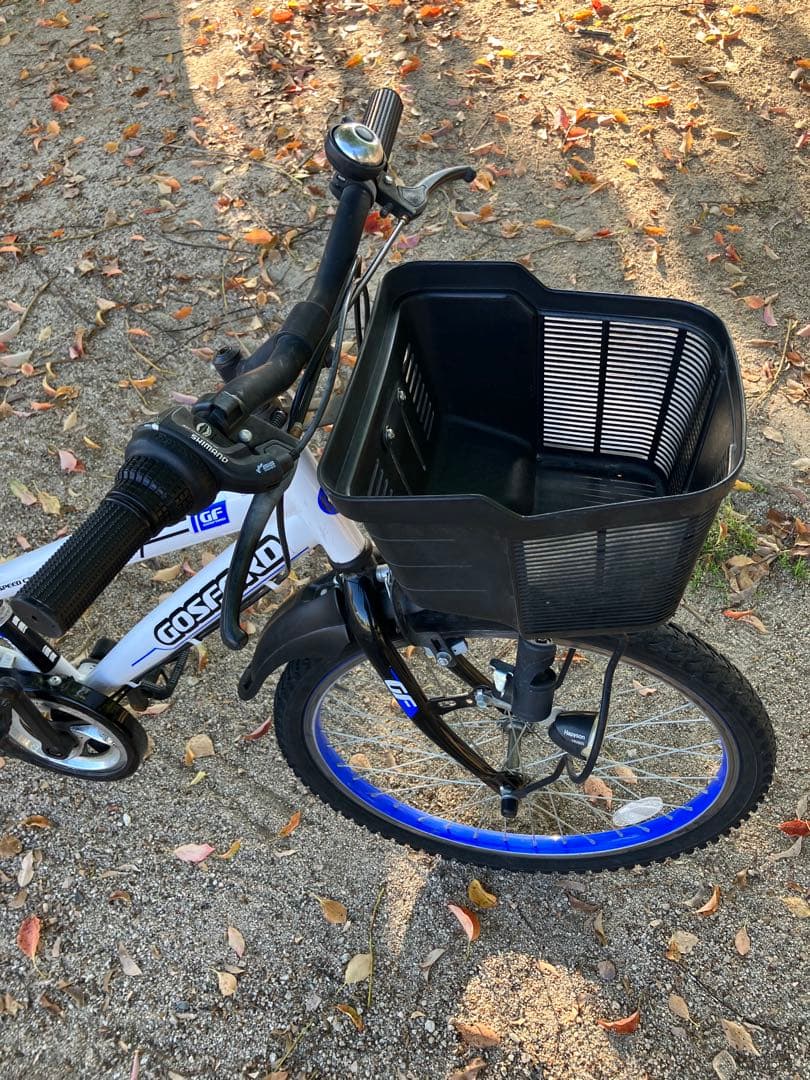 キッズ自転車　22インチ　広島県域一部を除き、引取り、配送限定(無償)