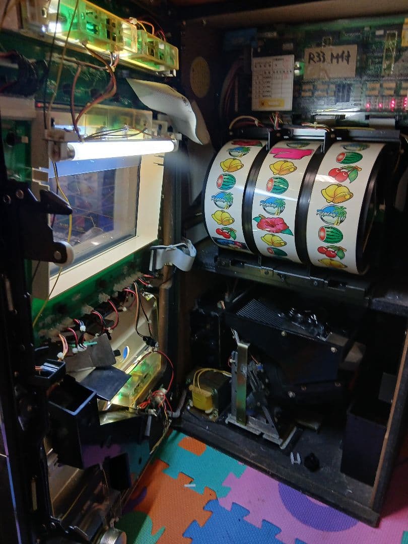 ビックシオー30　４号機裏物スロット