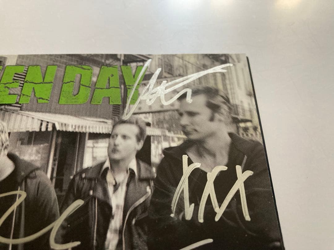 レアGREEN DAY 直筆サインCDWARNING グリーンデイパンクpunk