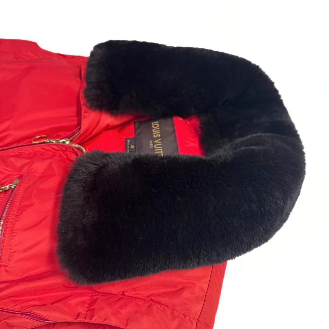 みみ ルイヴィトン ダウンベスト 38 LVロゴ 赤