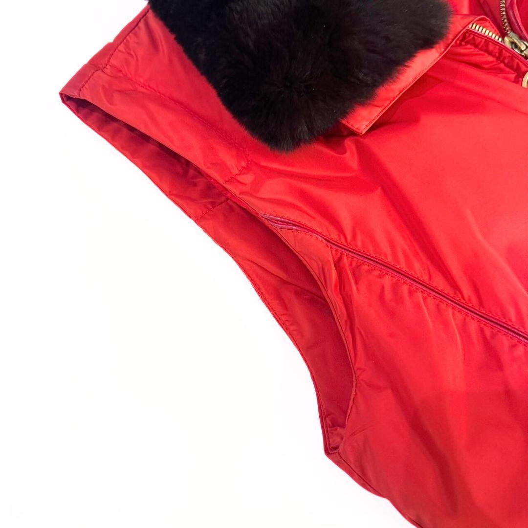 みみ ルイヴィトン ダウンベスト 38 LVロゴ 赤