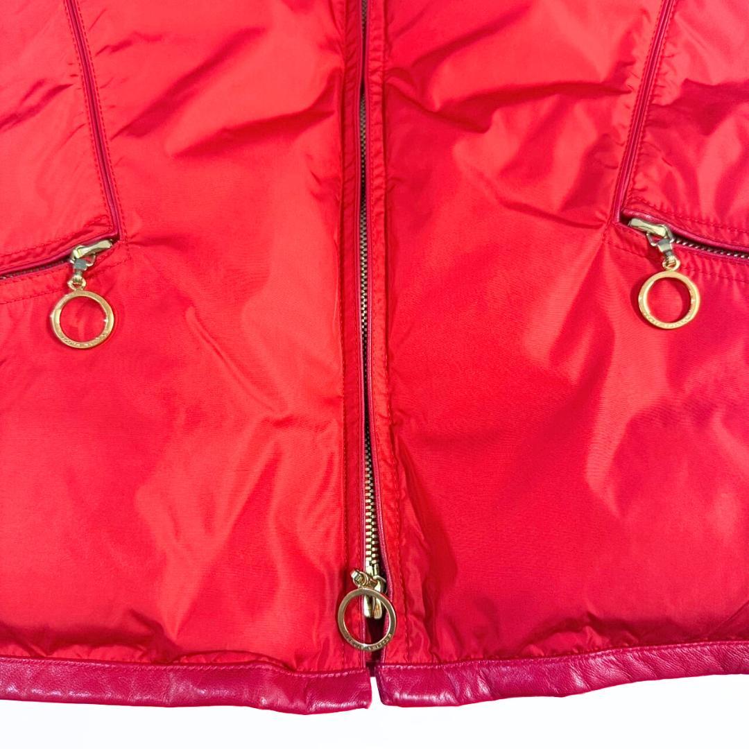 みみ ルイヴィトン ダウンベスト 38 LVロゴ 赤