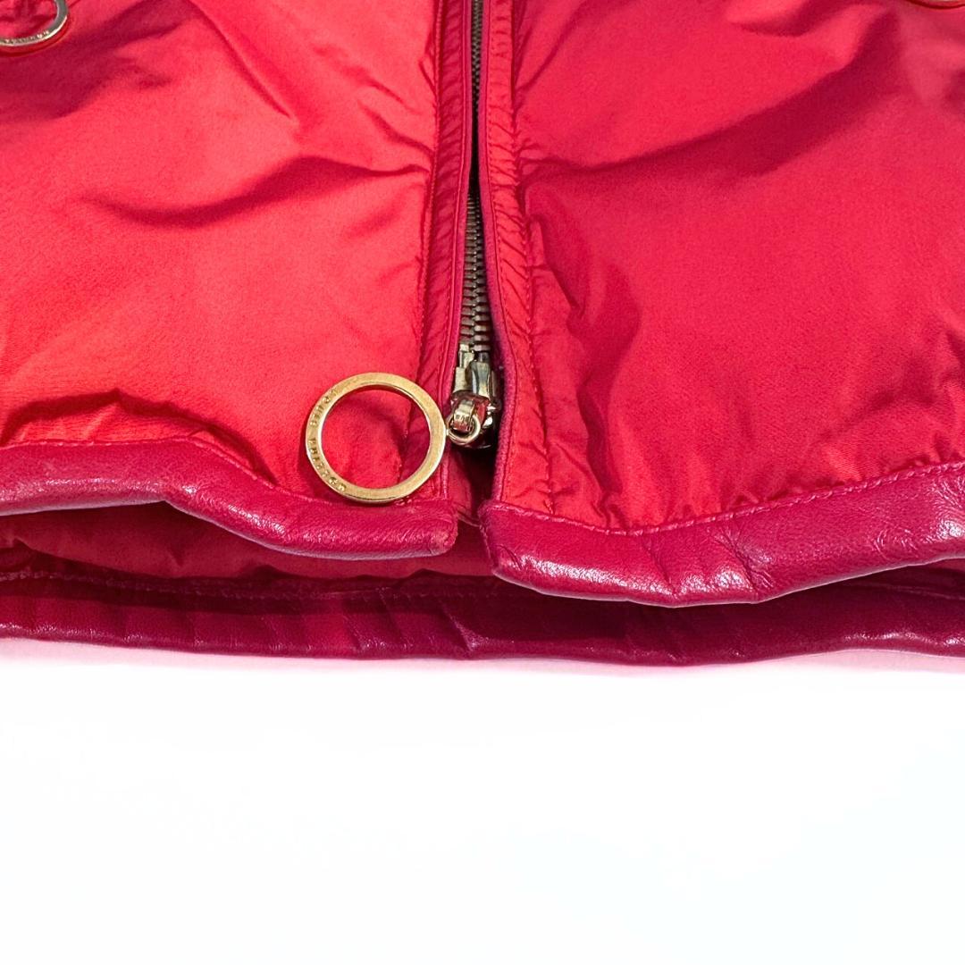 みみ ルイヴィトン ダウンベスト 38 LVロゴ 赤