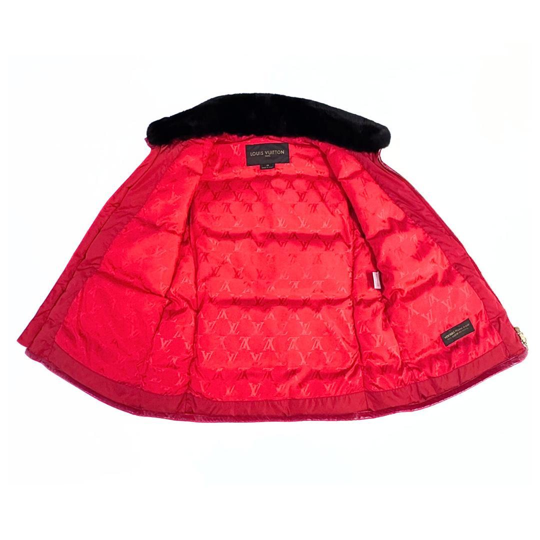 みみ ルイヴィトン ダウンベスト 38 LVロゴ 赤