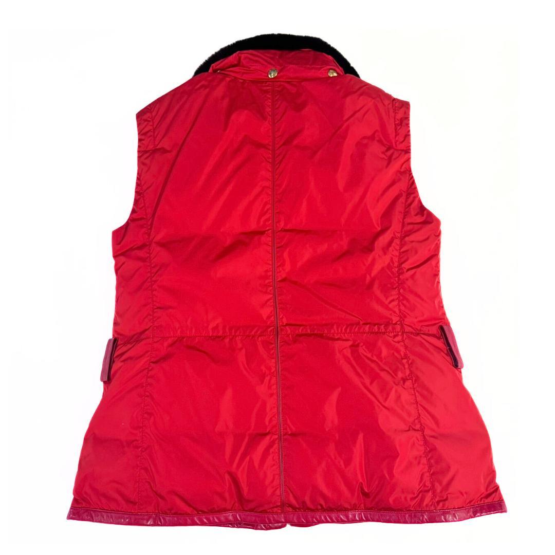 みみ ルイヴィトン ダウンベスト 38 LVロゴ 赤