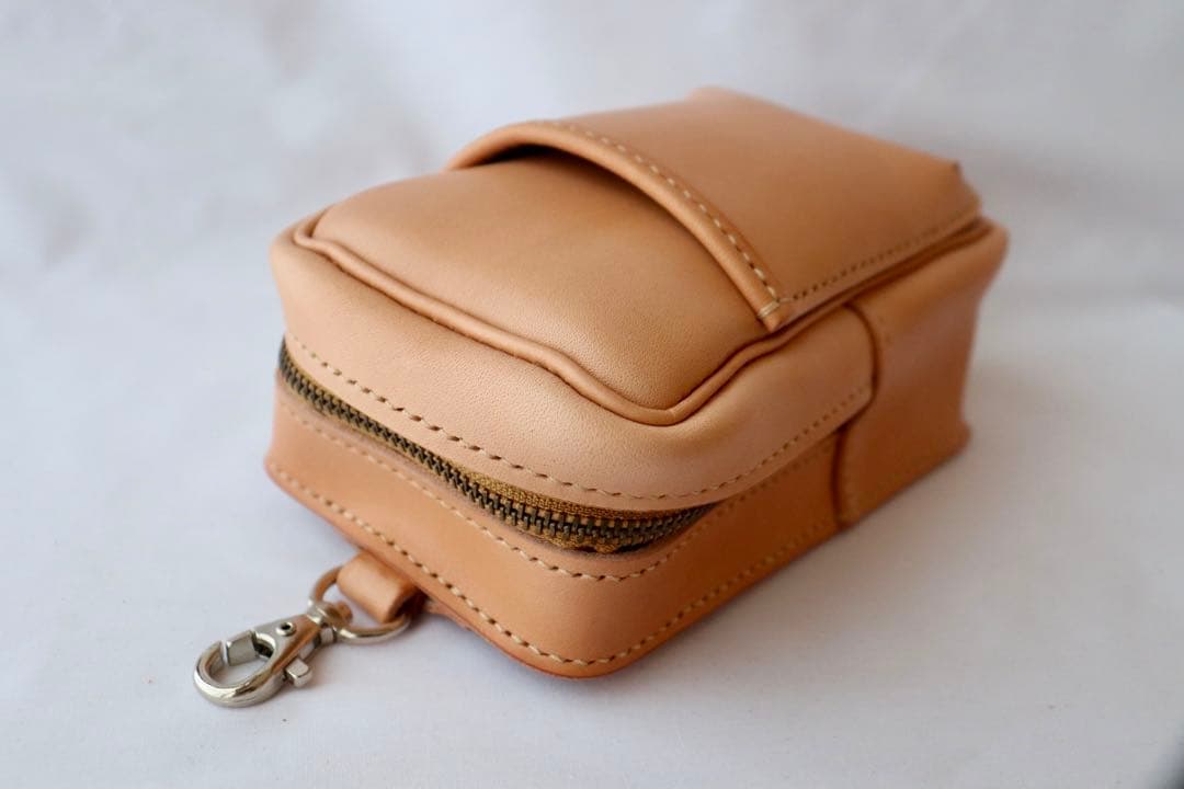 栃木ヌメ革　ベルトポーチ