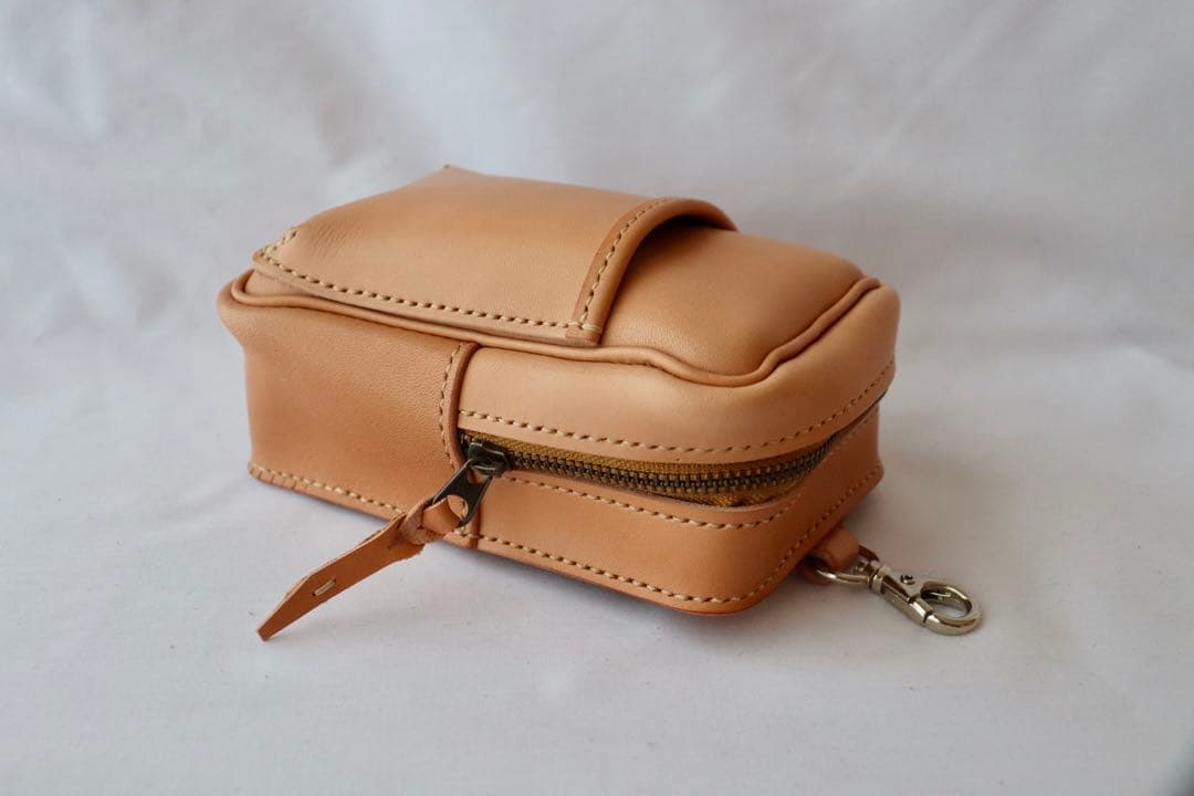 栃木ヌメ革　ベルトポーチ