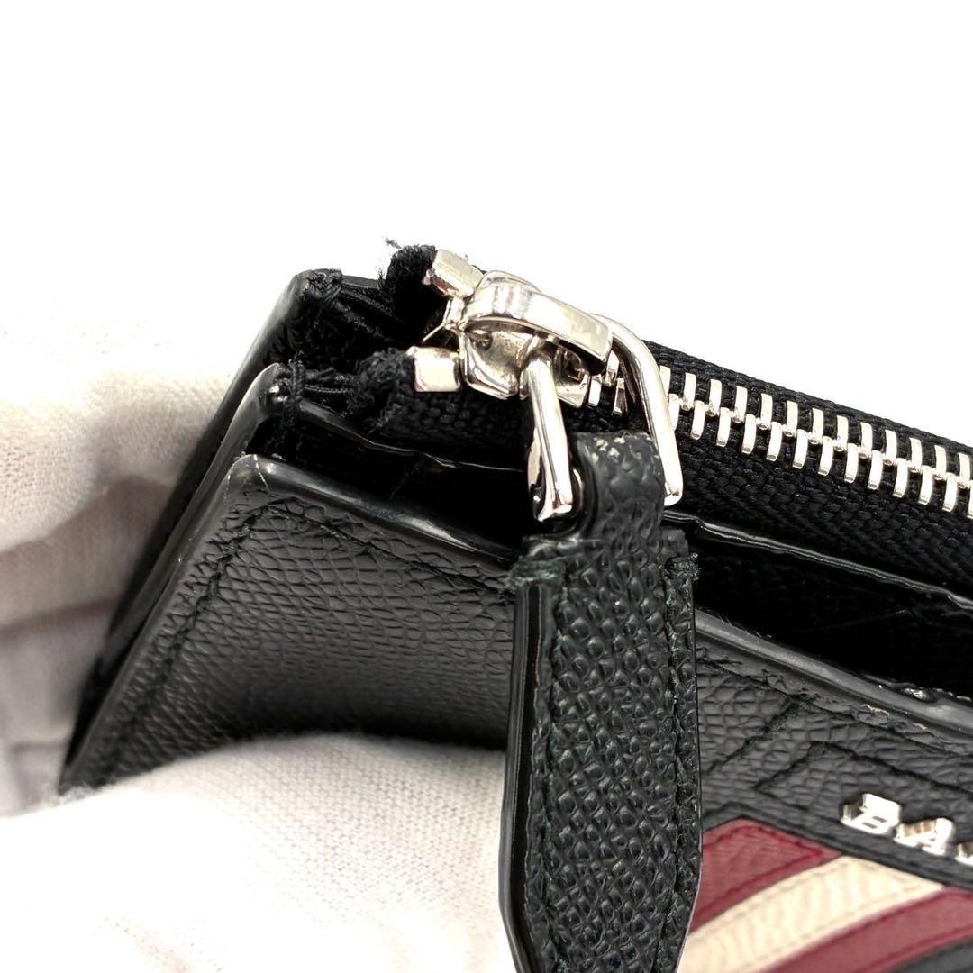 【美品】バリー コンパクトウォレット 折り財布 L字ファスナー ストライプ 黒