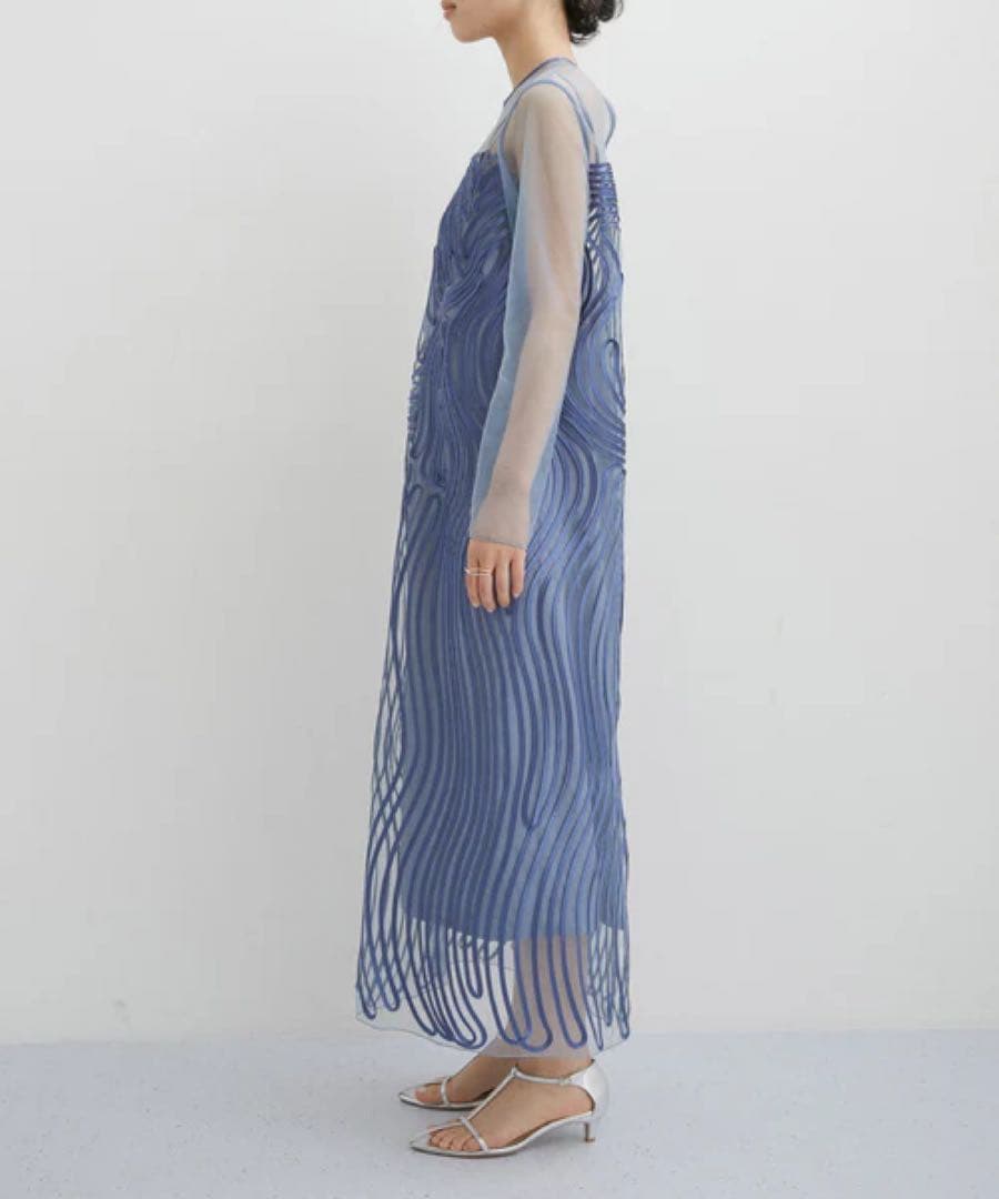 【オケージョン対応】ラインアートシアーワンピース