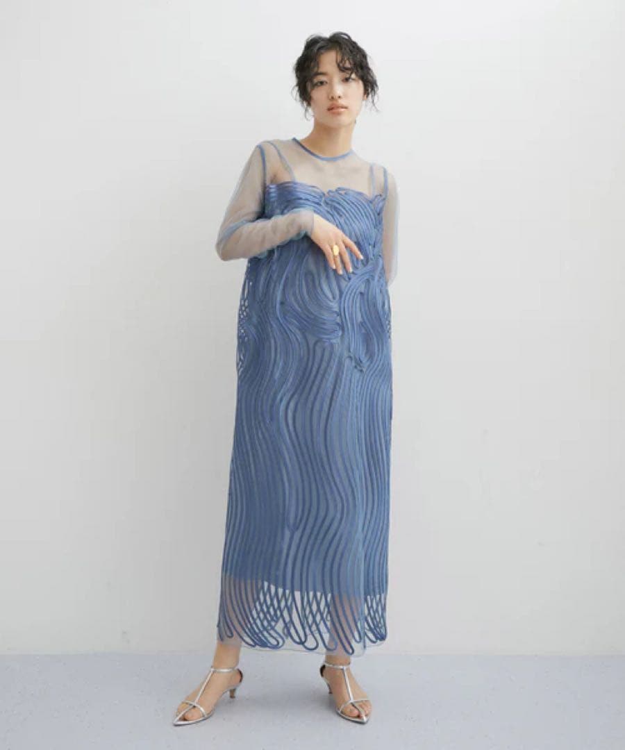 【オケージョン対応】ラインアートシアーワンピース