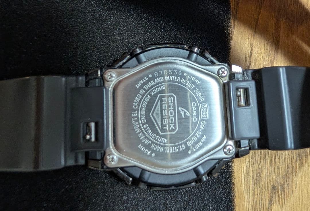 カシオ GM-S2100B-8AJF ダークグレー Gショック