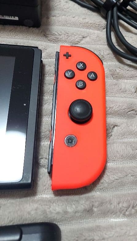 特価品　Nintendo Switch 本体 ブルーレッド Joy-Con