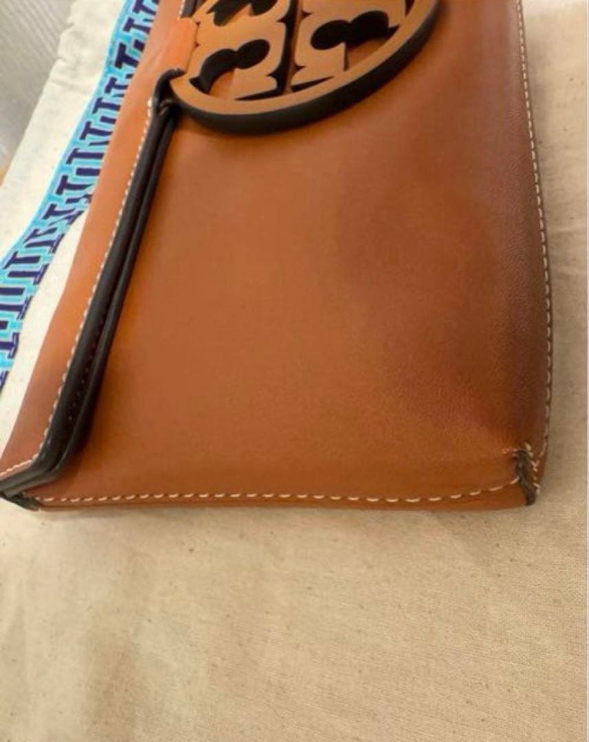 【新品未使用】Tory Burch レザー クラッチバッグ
