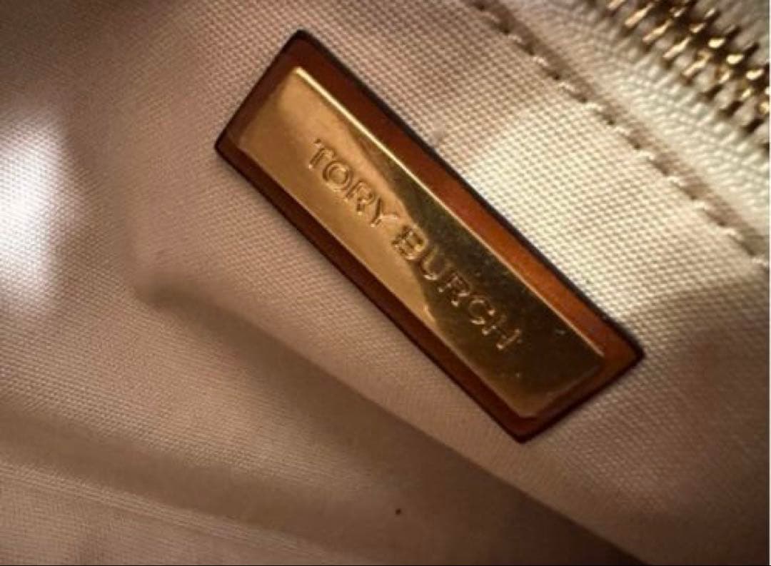 【新品未使用】Tory Burch レザー クラッチバッグ