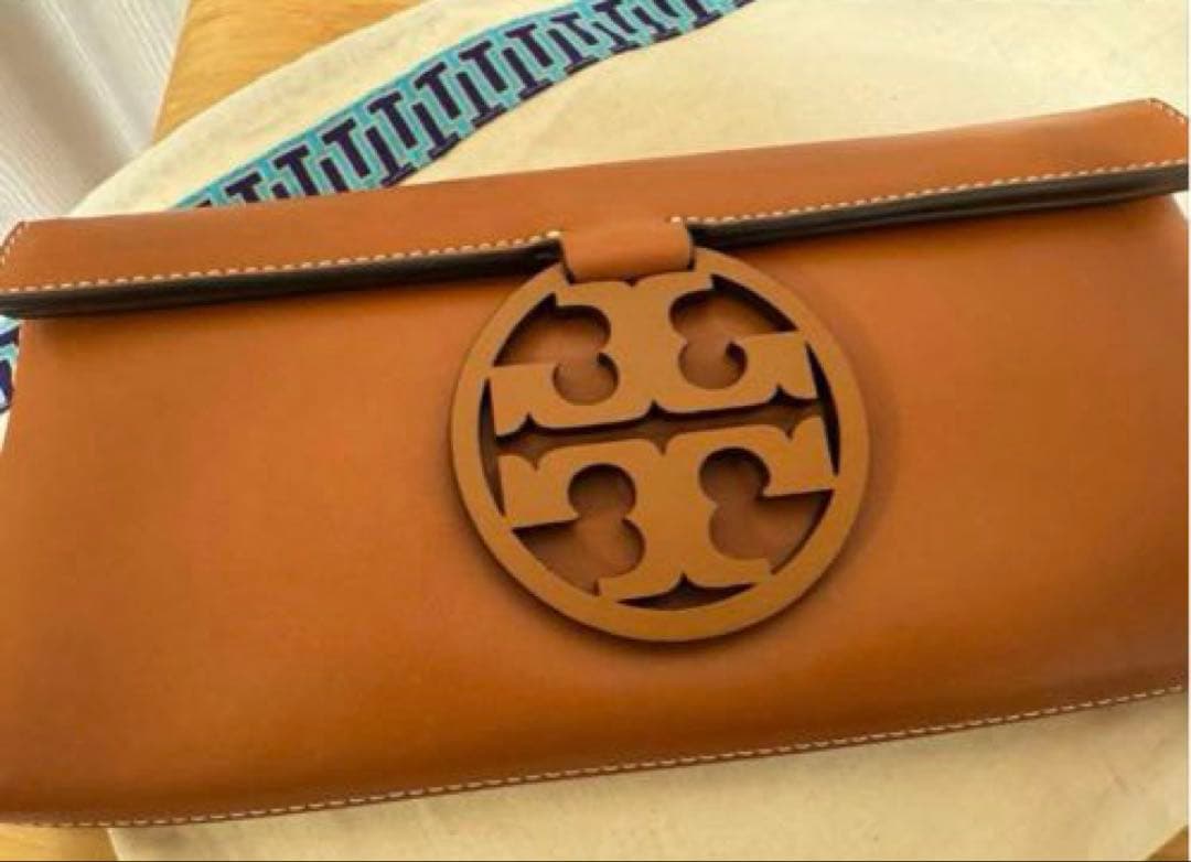 【新品未使用】Tory Burch レザー クラッチバッグ