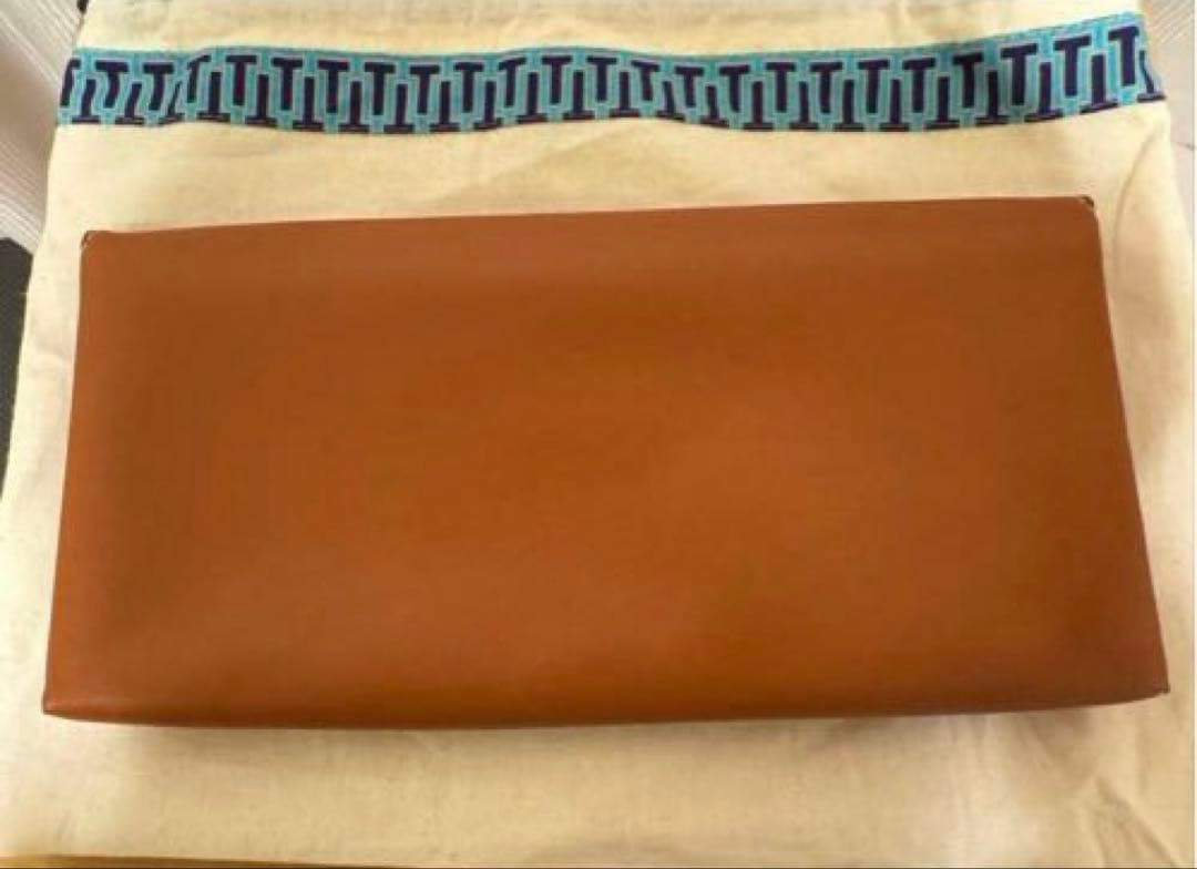 【新品未使用】Tory Burch レザー クラッチバッグ