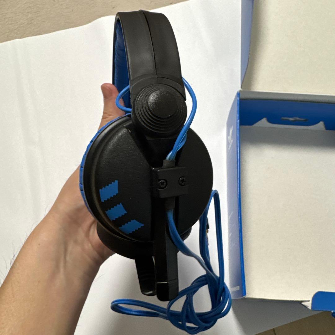 ヘッドホン HD25 by adidas Originals