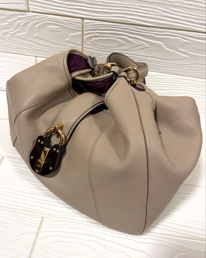 【美品】ロエベ カリエ ホーボー ベージュ　LOEWE