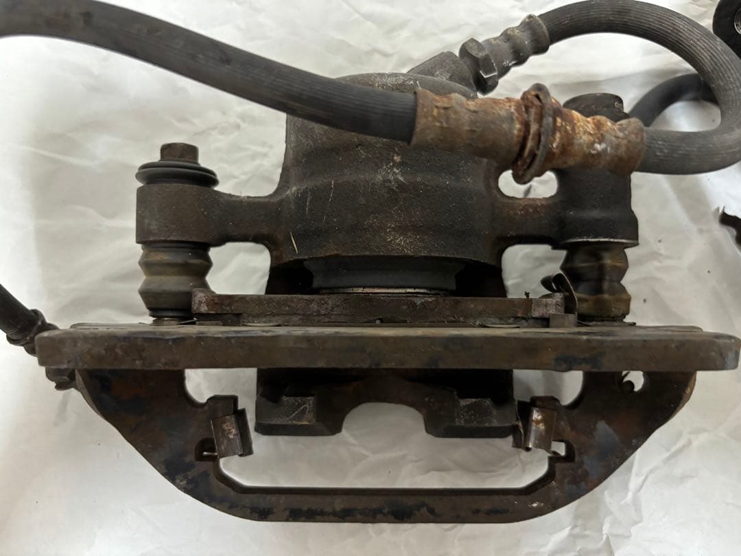 AE86 ブレーキキャリパー フロント