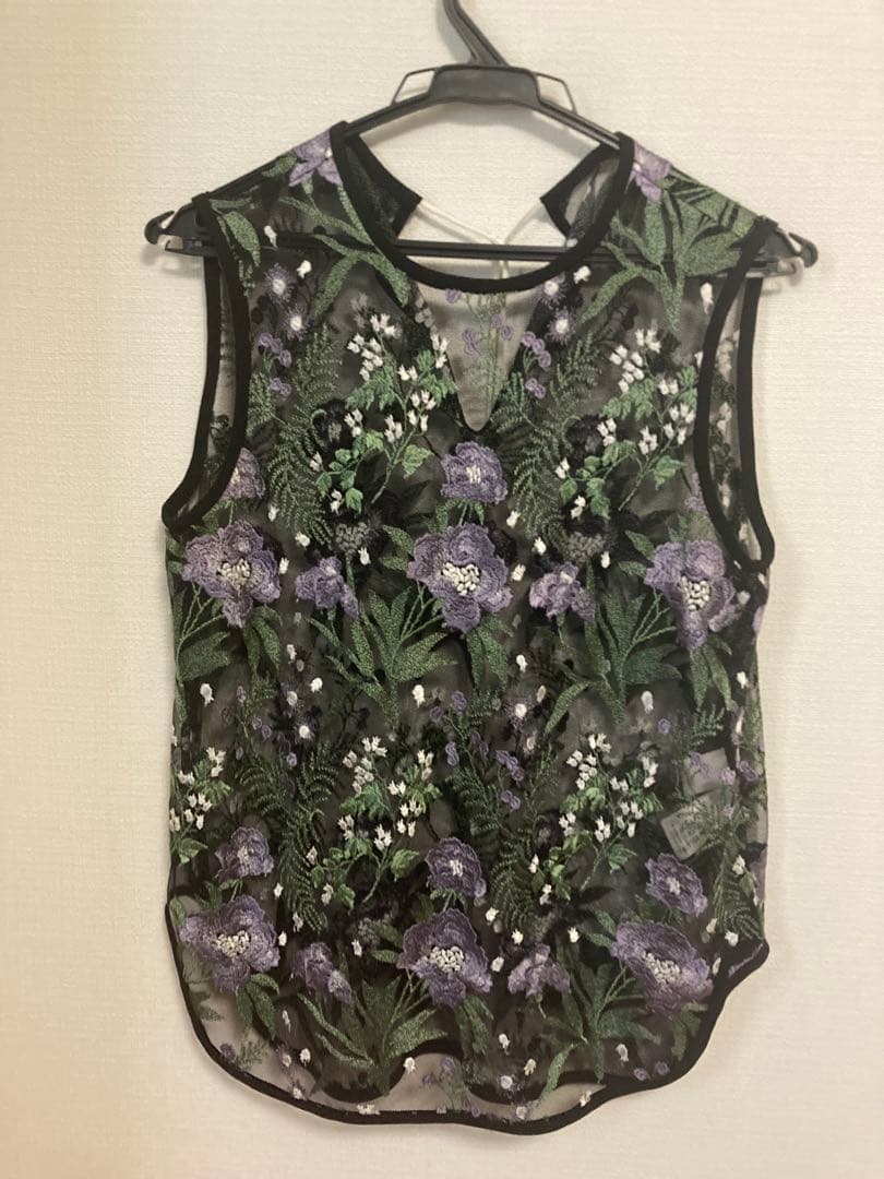 mame kurogouchi レースノースリーブ