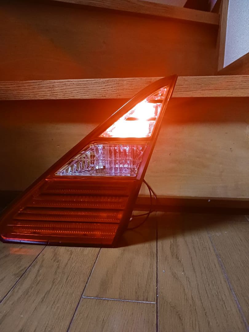 30セルシオ後期テールランプ右側